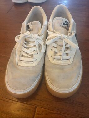 Nike Men’s White Suede Athletic Shoes with Gum Sole